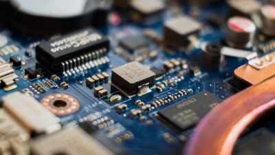 CPU