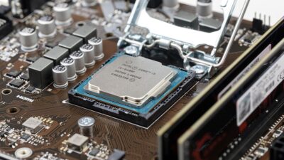 CPU