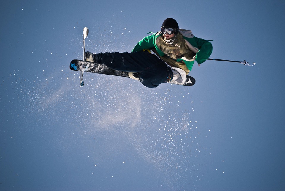 skiing