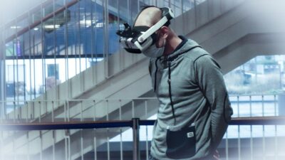 VR
